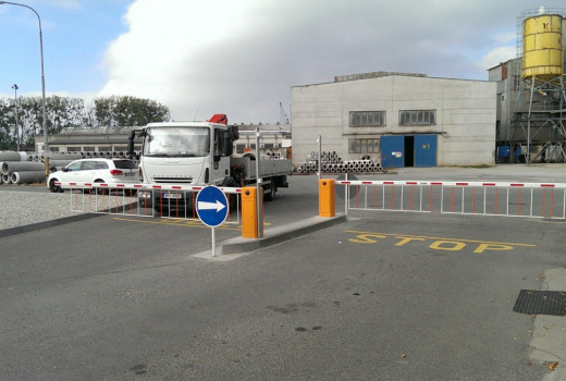 Automatic entry barriers