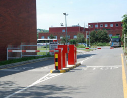 Automatic entry barriers